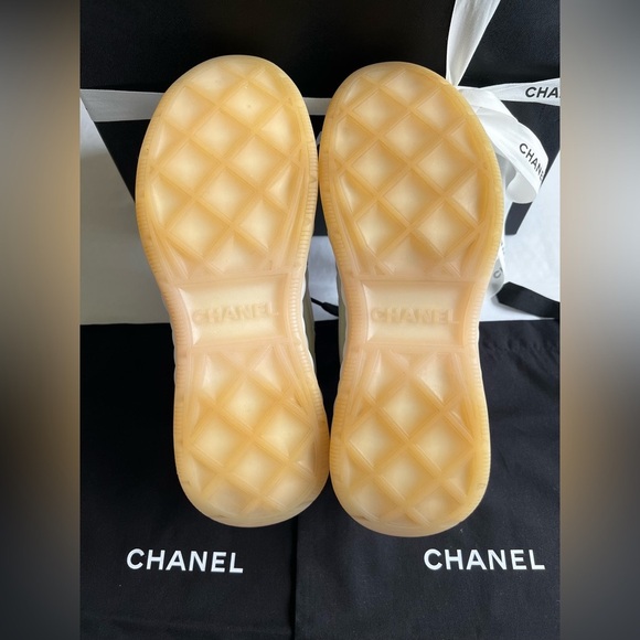 CHANEL Mixed Fiber Sneakers 37.5 White - Picture 5 of 9